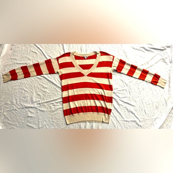 GAP made with Cashmere Women’s Striped V-Neck Sweater Size Medium - Picture 1 of 12